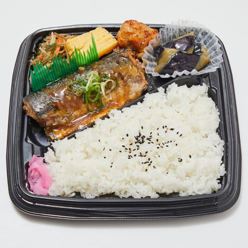 _MG_0045　骨までやわらか　国産さば味噌煮弁当.jpg