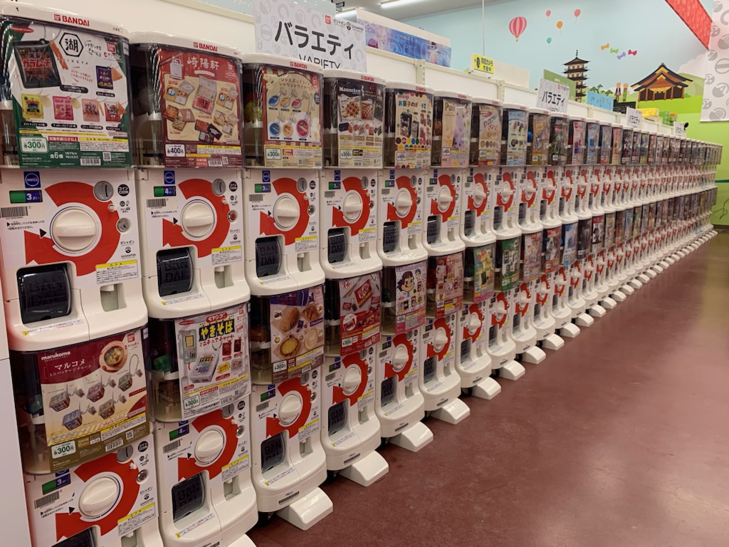 ガシャポンバンダイオフィシャルショップ』オープンしました